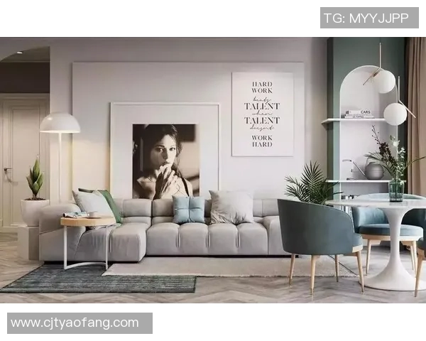 足球明星女足客厅挂画装饰设计展现运动魅力与家居风格的完美结合