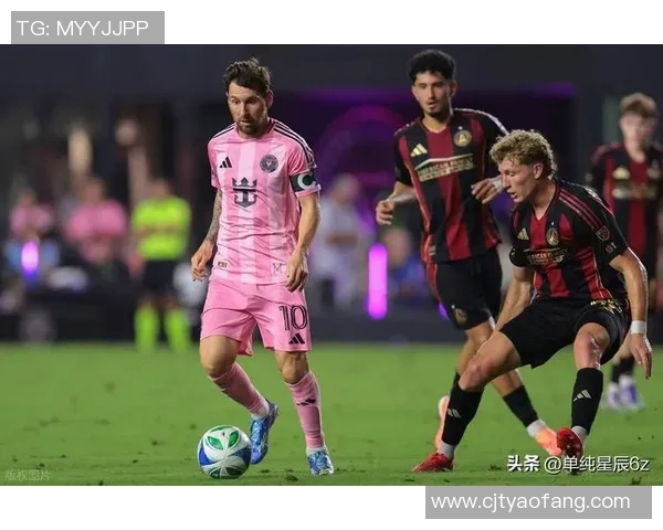 足球明星迈阿密的传奇故事与他在球场上的辉煌成就揭秘