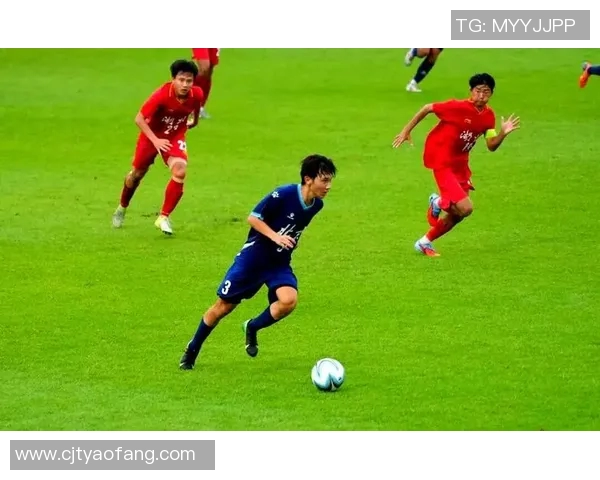 被拽着走的足球明星背后的故事与荣耀之路